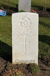 Harrogate (Stonefall) Cemetery - Linklater, Llewellyn William